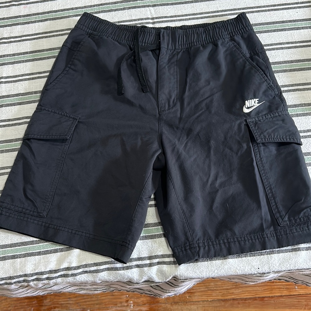 black nike cargo shorts